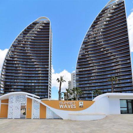 Sunset Waves Siesta Apartment Benidorm Bagian luar foto