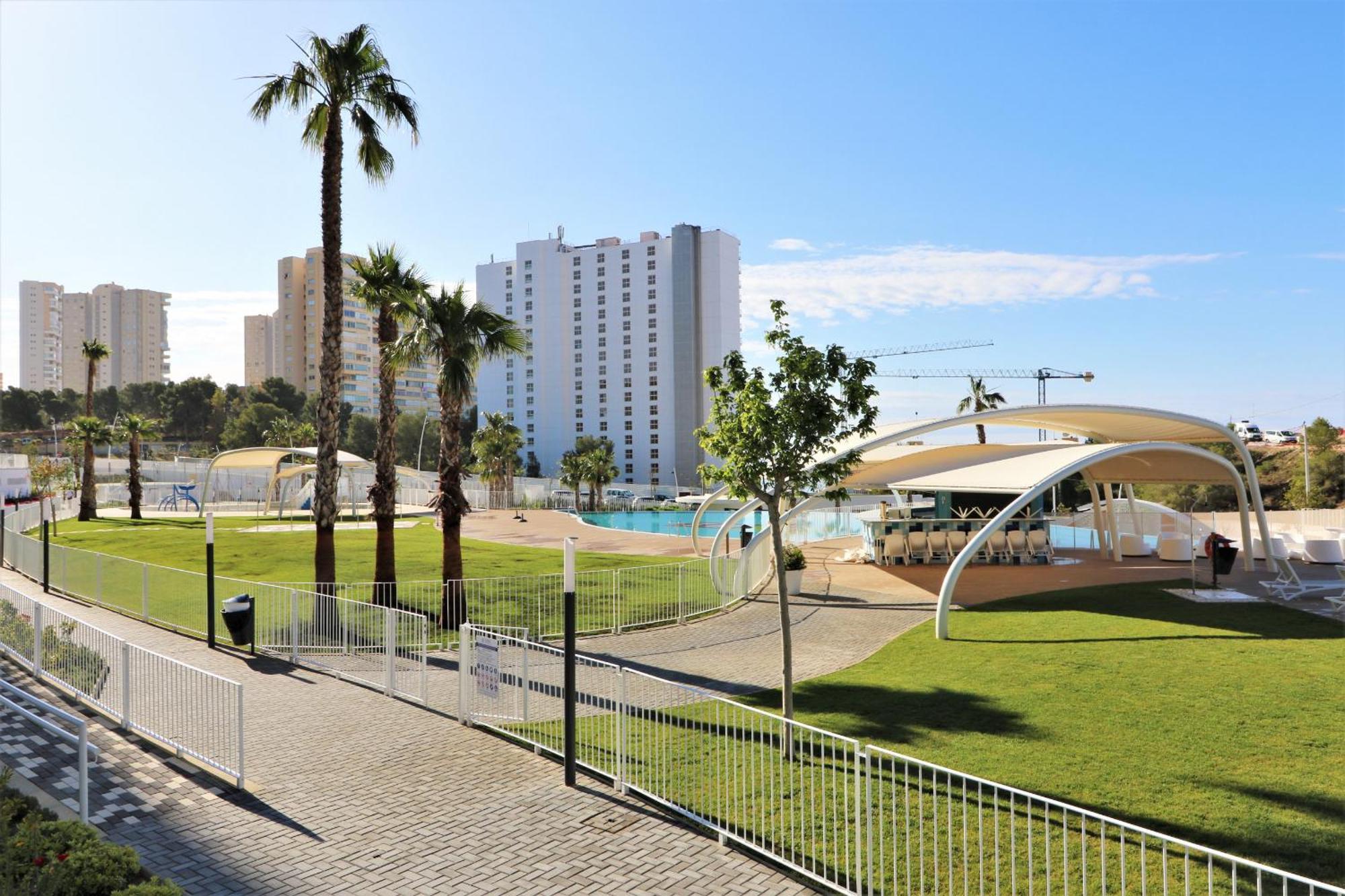 Sunset Waves Siesta Apartment Benidorm Bagian luar foto