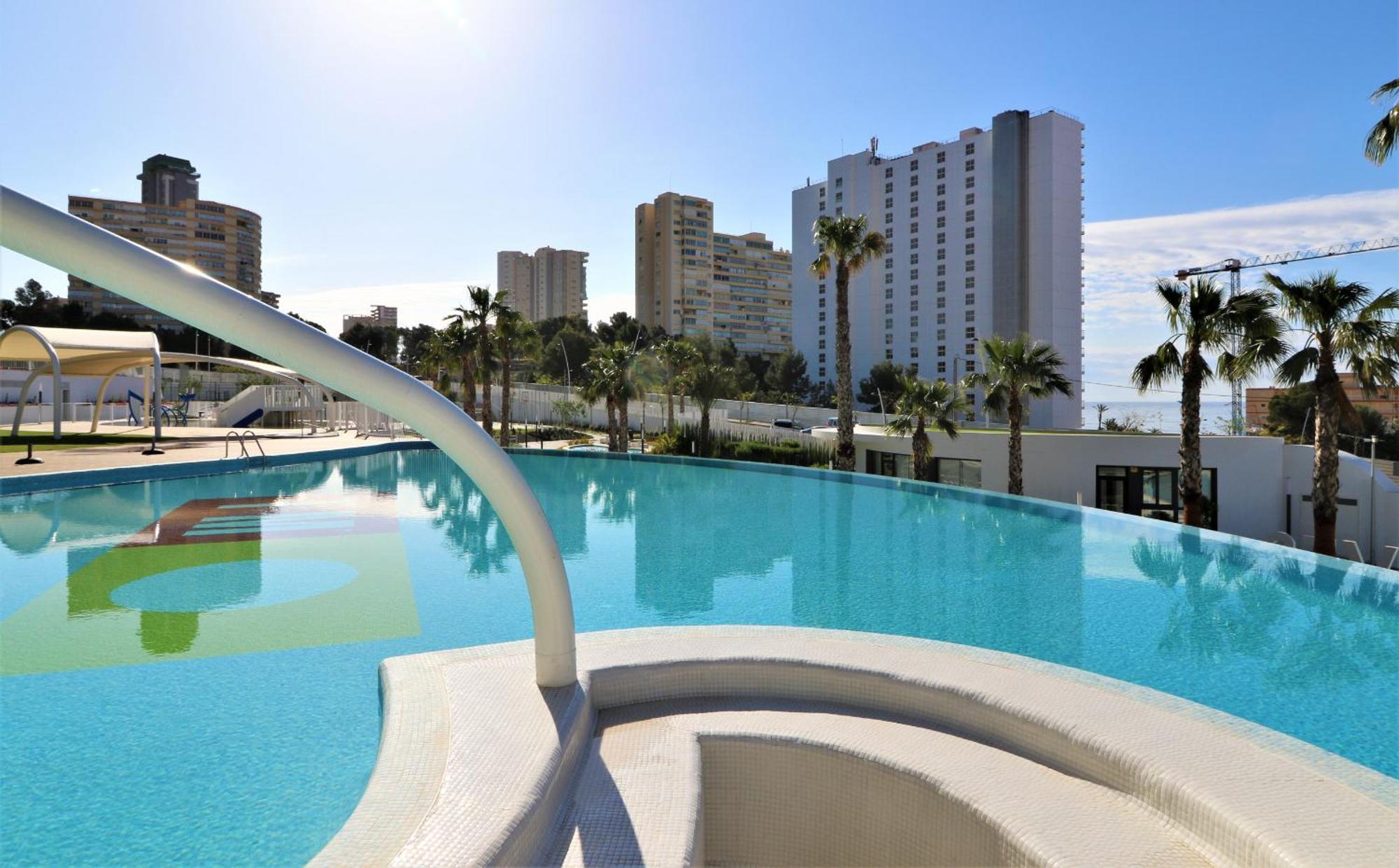 Sunset Waves Siesta Apartment Benidorm Bagian luar foto